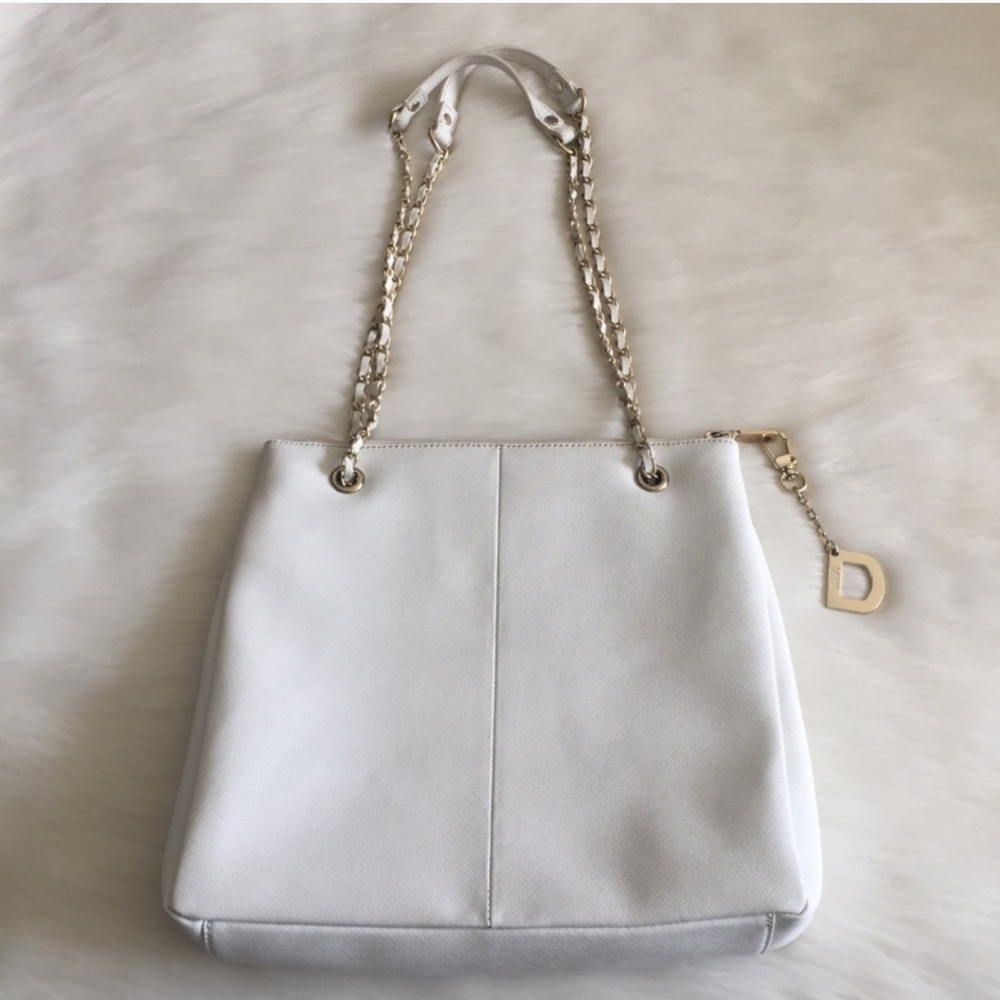 DKNY White Purse With Gold Chain Straps - Picture 5 of 8